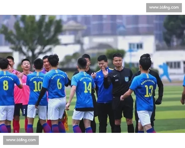 青春绿茵激战风采，全国青少年足球赛精彩瞬间